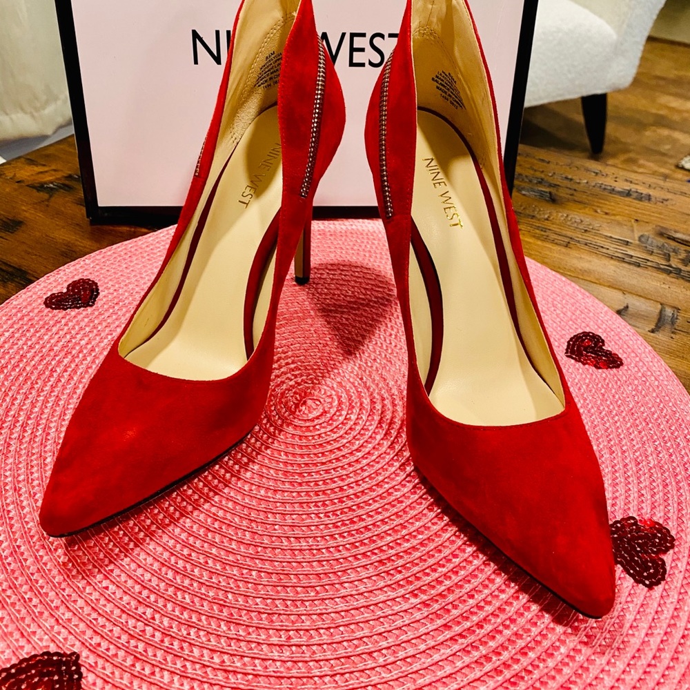 Nine West Pointy Toe Pumps/Heels